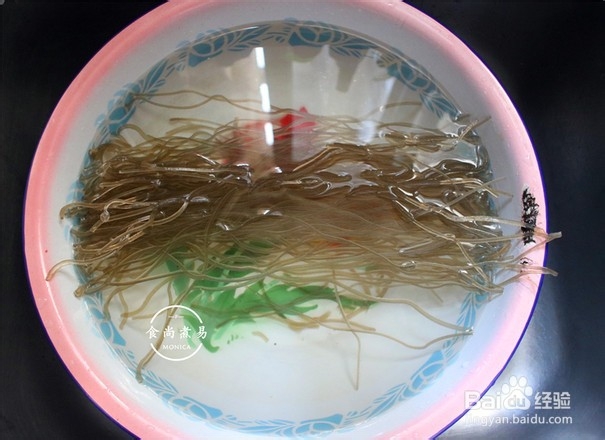 黄瓜肉糜炒粉条的制作方法