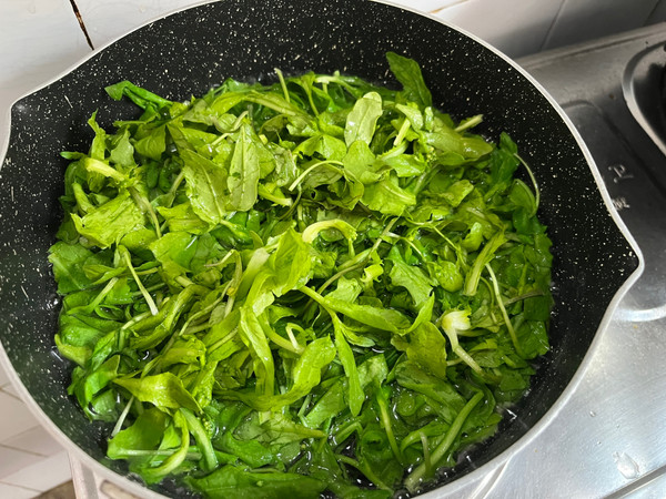 鲜菇荠菜玉丸羹