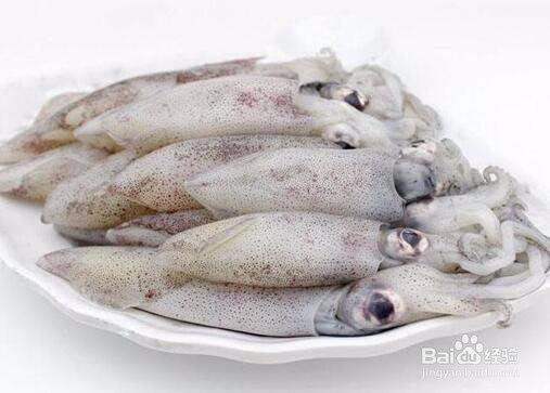 怎么买到新鲜的鱿鱼？