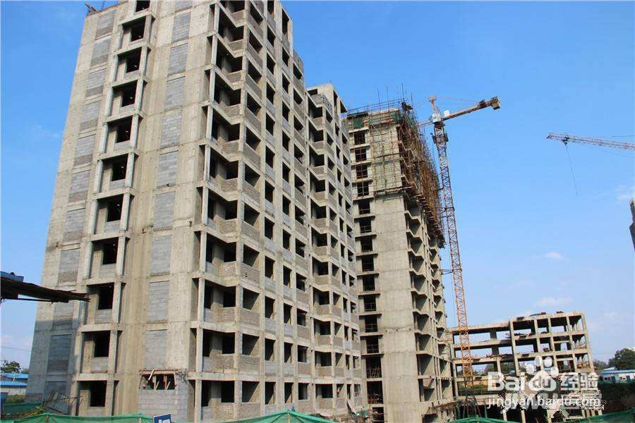 发生火灾时高层住户要怎么逃跑比较安全？