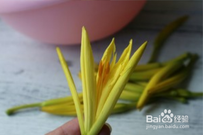 凉拌木耳鲜黄花菜