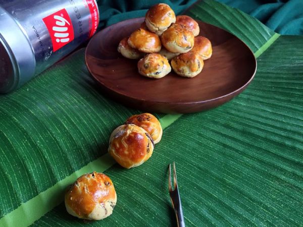 朗姆葡萄干奶酥球