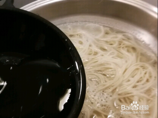 鸡丝拌面的做法