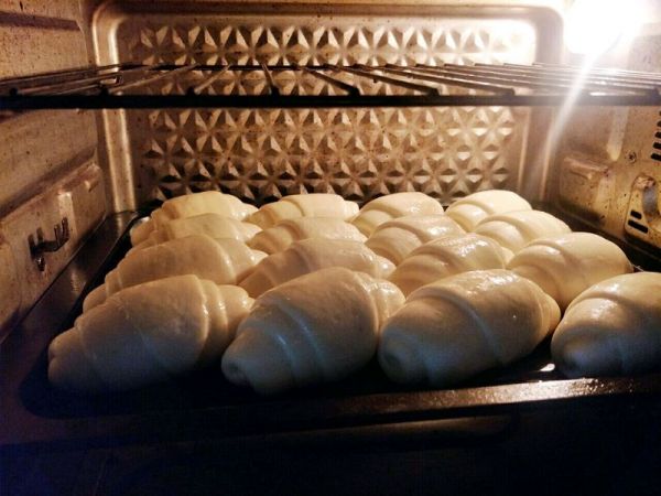 柔软拉丝牛角面包