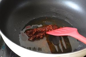 小龙虾空心拌面的做法