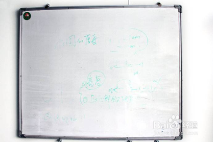 孩子墙面涂鸦问题,用以下几种方法可以完美解决