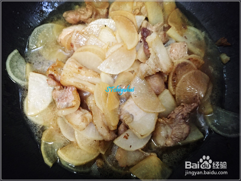 家常菜系白萝卜炒肉