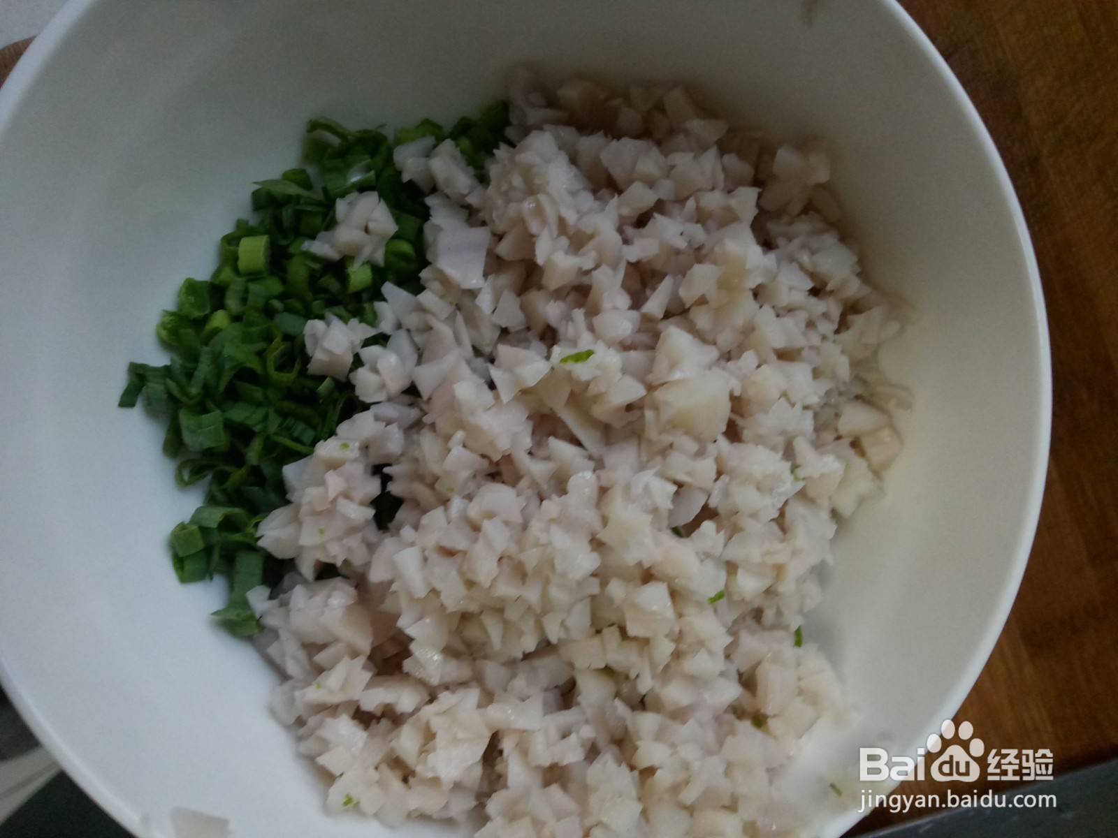莲藕蒜苗馅饼