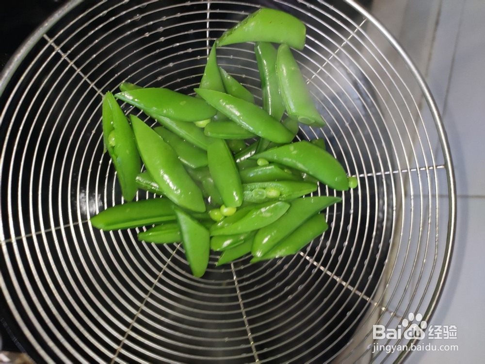 如何制做火腿香菇炒青豆