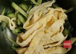 黄瓜拌鸡蛋的做法