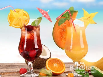 鲜榨果汁怎么喝最有营养