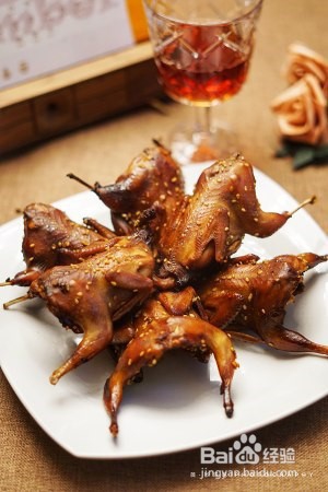 香喷喷的脆皮烤鹌鹑怎么做？