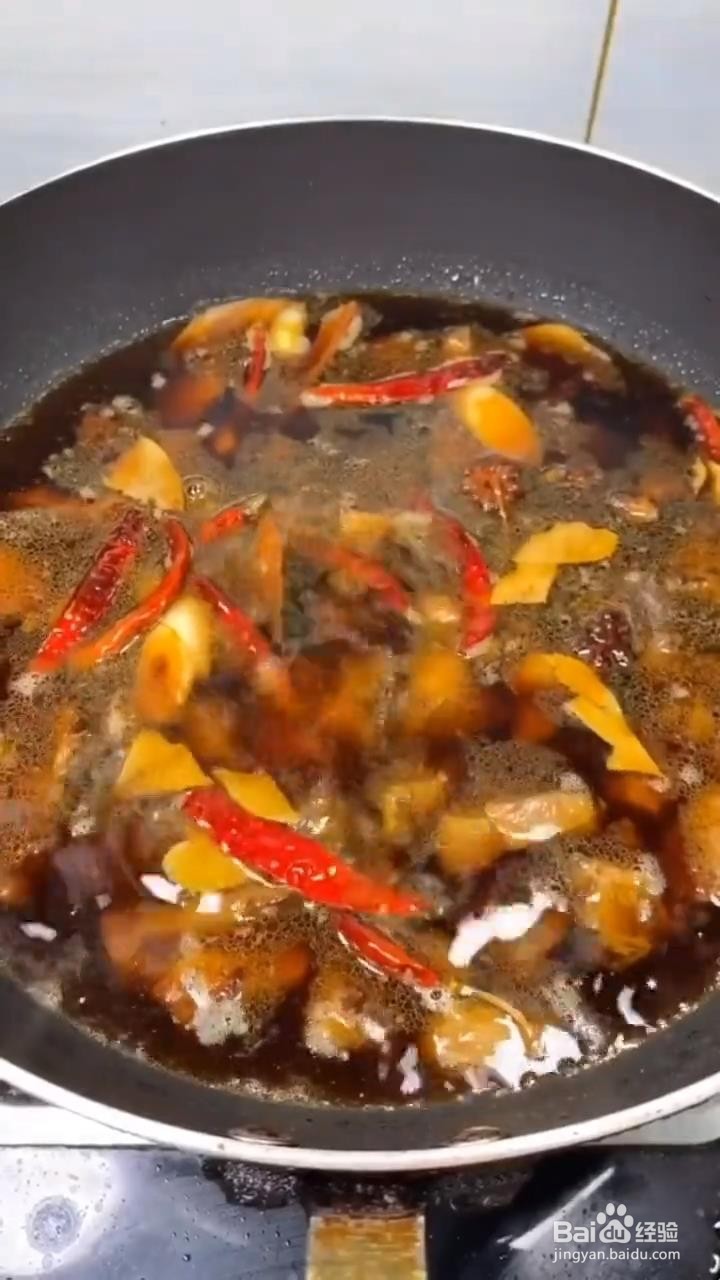 如何制作砂锅牛肉？