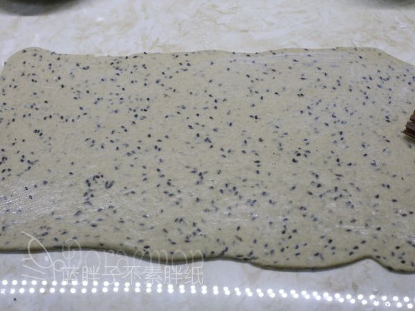 荞麦黑芝麻馒头卷