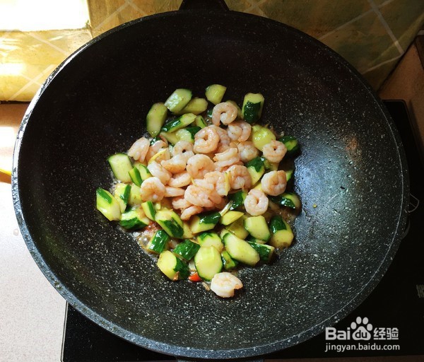 黄瓜炒虾仁的制作方法