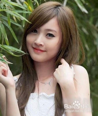 圆脸女生如何选择适合自己的发型