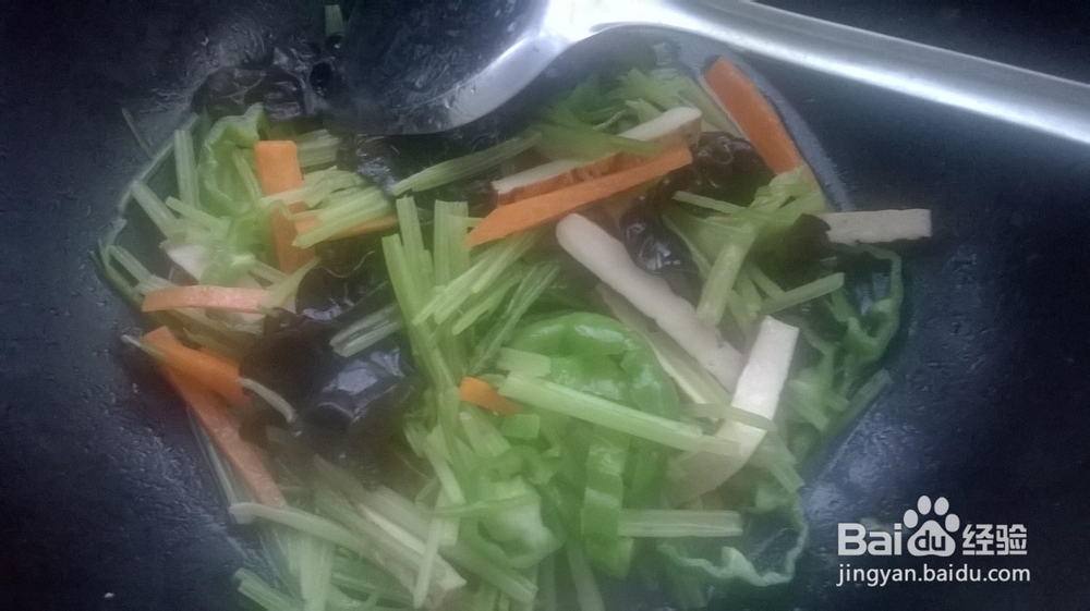 小炒：芹菜香干素什锦