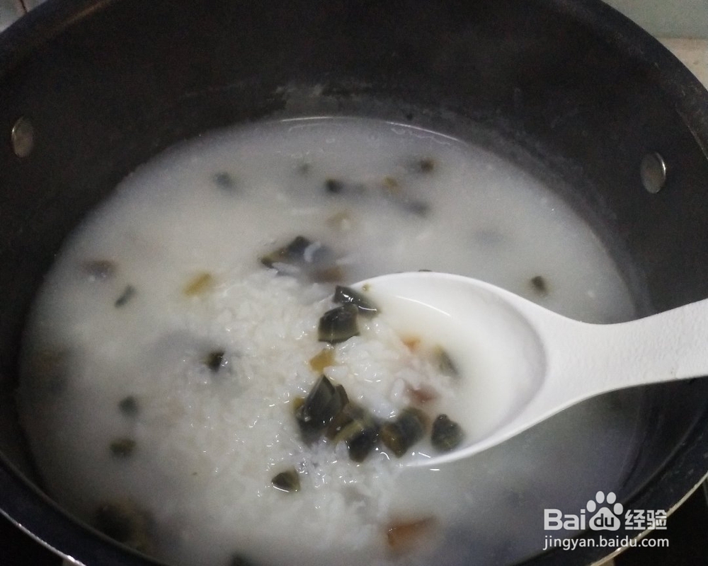 又酥又香的皮蛋瘦肉粥