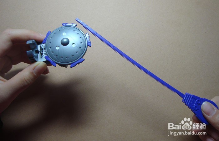 如何教孩子玩积木旋转陀螺