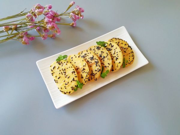 芝麻黄金馒头片