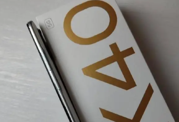 红米K40跟moto edges pro怎么选