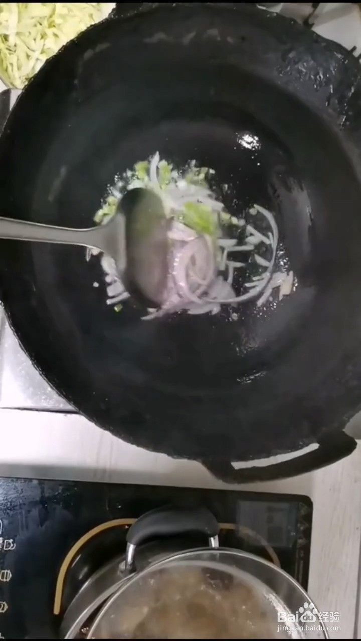 如何自制简单好吃的炒馍条