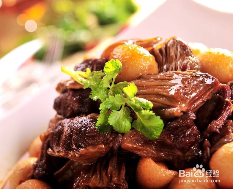 不用炒糖色，烧出的牛肉竟如此红润鲜甜！