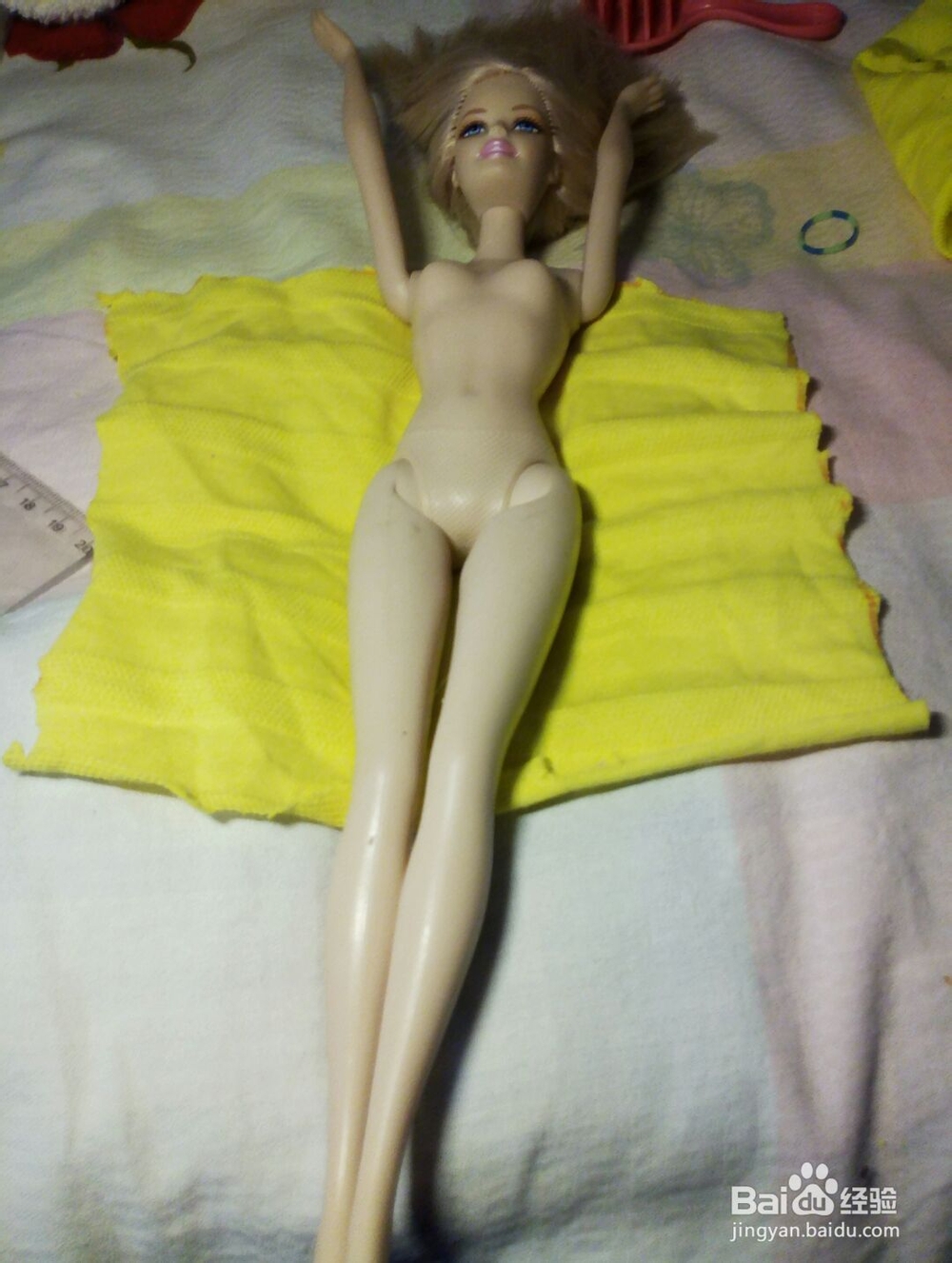 可爱的芭比娃娃衣服