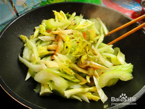 芹菜胡萝卜炒肉丝