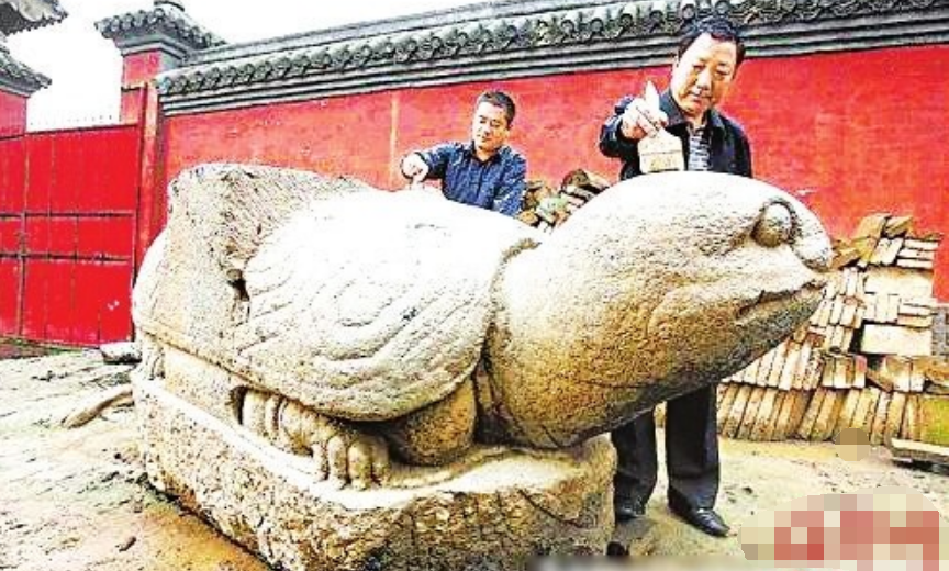 在古代什么人有权力在坟墓前面放石头乌龟驮石碑
