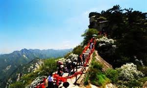 走遍中国之夜爬华山