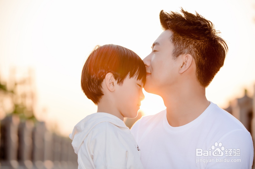 当孩子发脾气时父母怎么办？