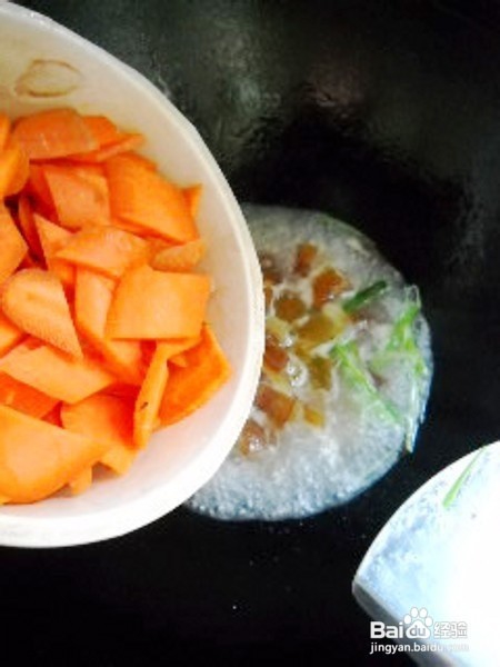 清爽香醇的腊皮肉炖胡萝卜怎么做呢