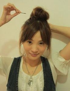 盘丸子头的方法图解