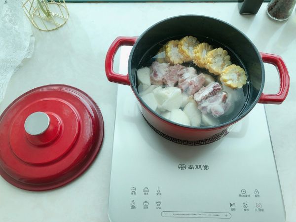 山药玉米排骨汤