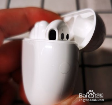 蓝牙耳机freebuds 3充不进电怎么办