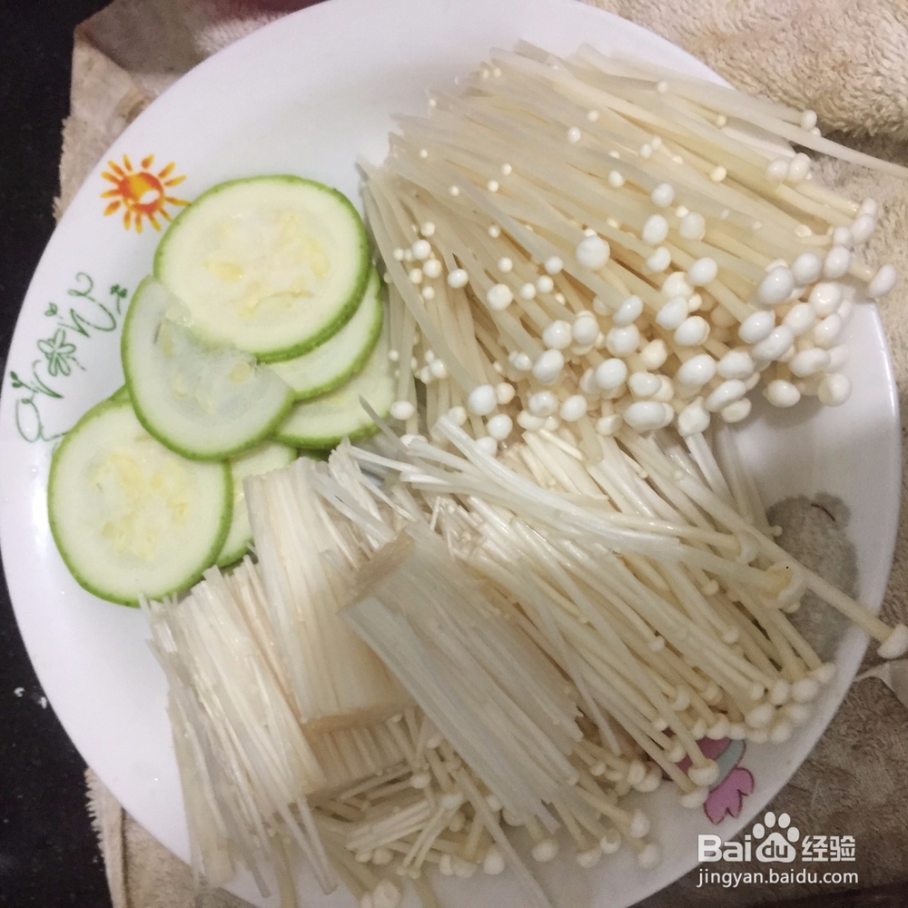 夏季下饭的菜-泡菜肥牛锅