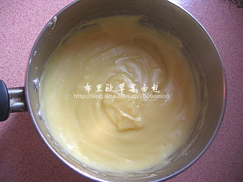 布里欧草莓面包