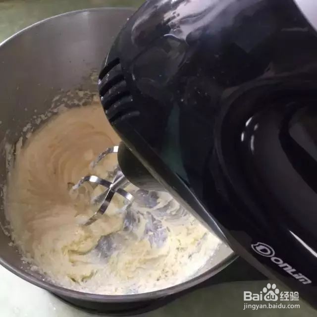 给你带来好心情的摩卡咖啡核桃酸奶蛋糕做法