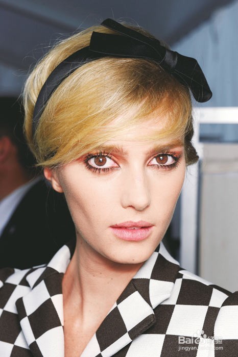 520打造浪漫约会发型，为形象加分