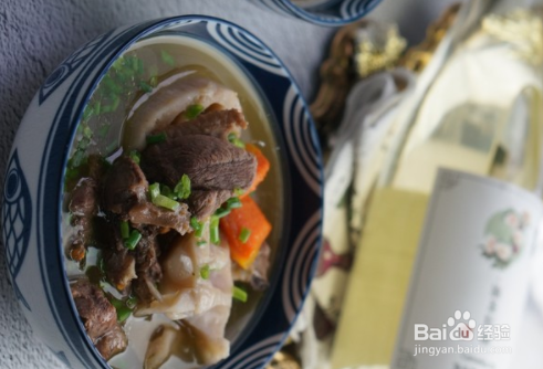 茶油莲藕鸭汤的做法