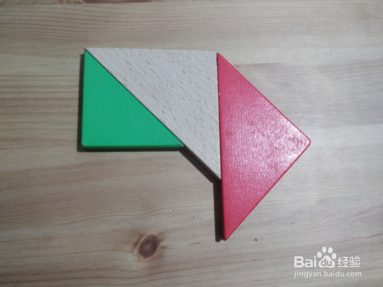 一只行走的熊怎么用七巧板拼接?