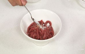 怎样做芹菜泡椒牛肉