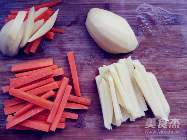 土豆胡萝卜无骨烤翅