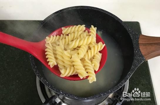 青椒培根意面的做法