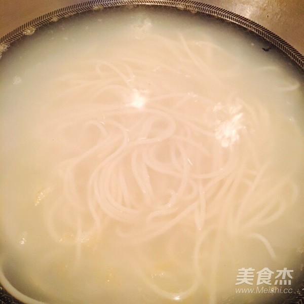 酸辣米粉的做法