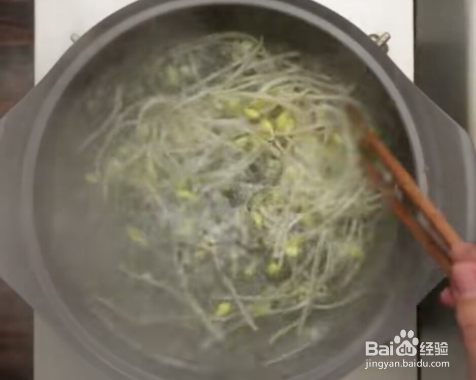 辣豆芽炒年糕怎么做?