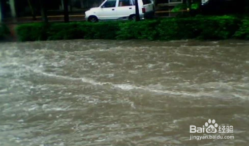下雨天钓鱼有什么需要注意的地方