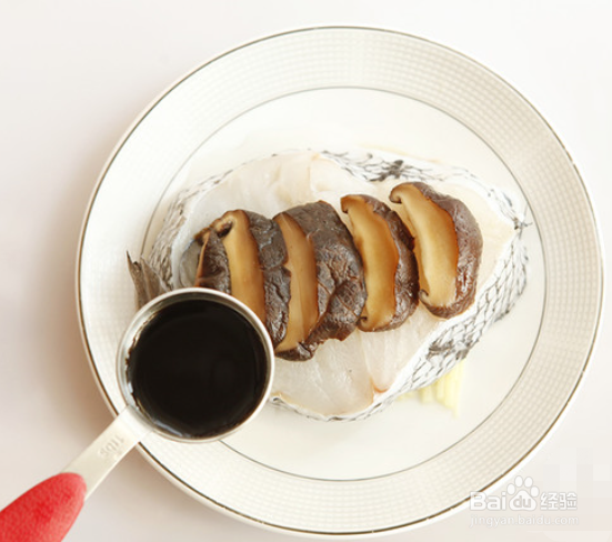 香菇蒸鳕鱼的做法