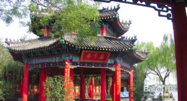 济南大明湖公园怎么游玩？